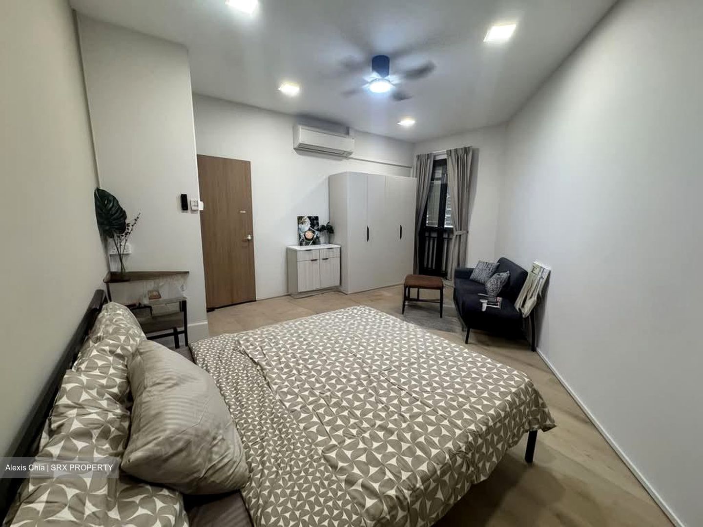 Geylang Road (D14), Shop House #607000311